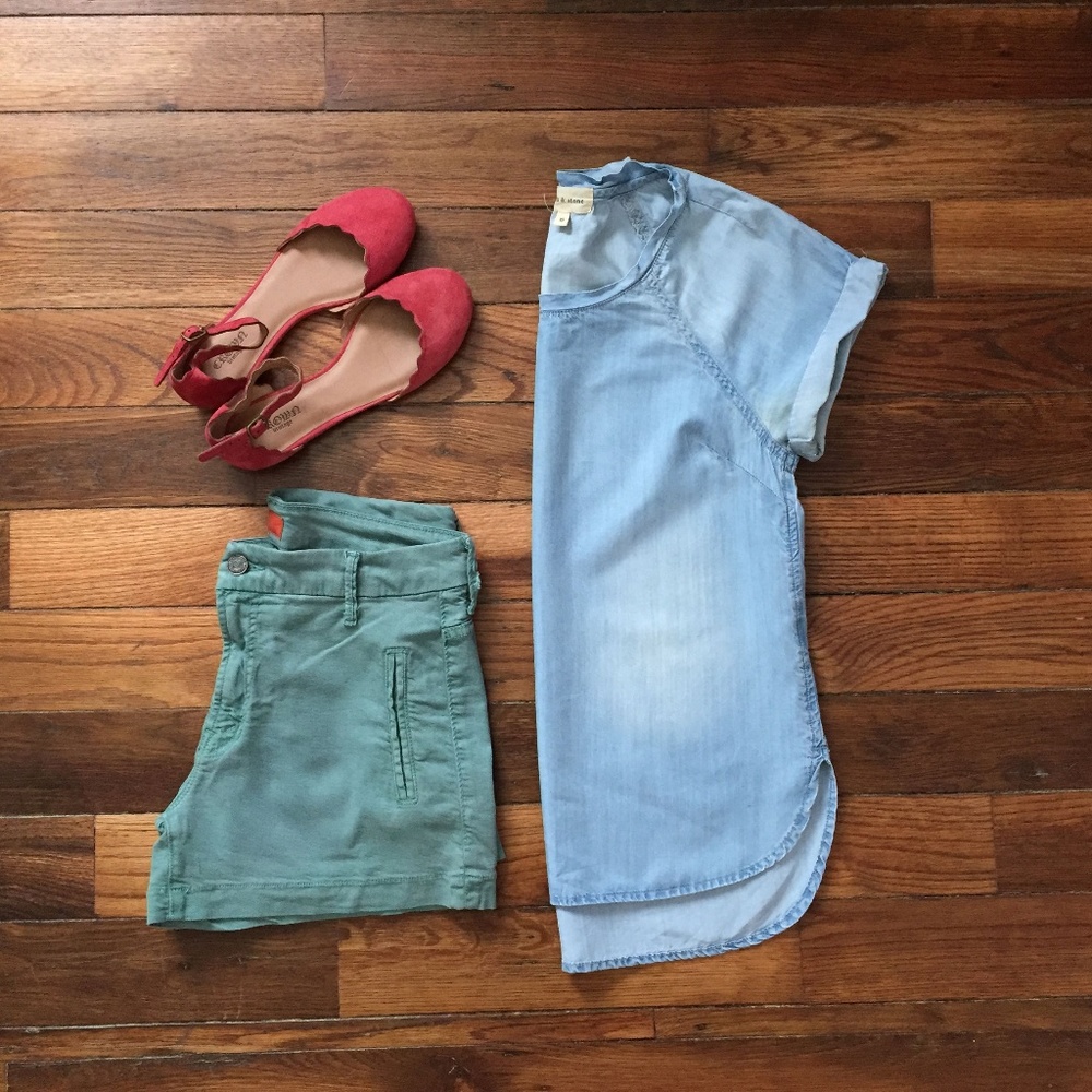 Anthropologie Cloth & Stone Chambray Pullover